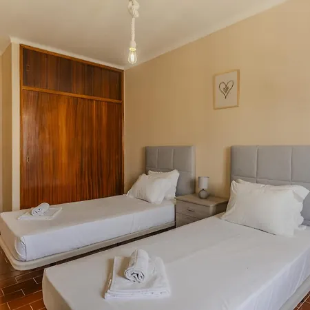 #389 W Share Pool Spacious 3-br * Albufeira