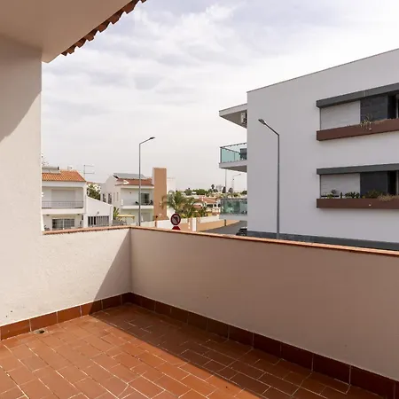 #389 W Share Pool Spacious 3-br *